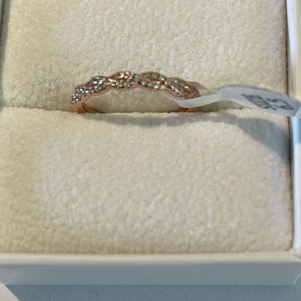Women’s ring